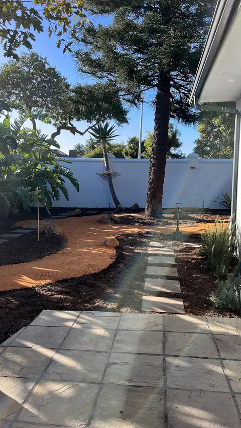 Modern Indigenous — Blended — view 3