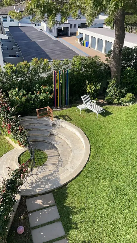 French Villa — view 1